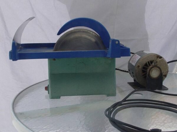 VINTAGE HIGHLAND PARK 10 TS LAPIDARY TRIM SAW - Image 3