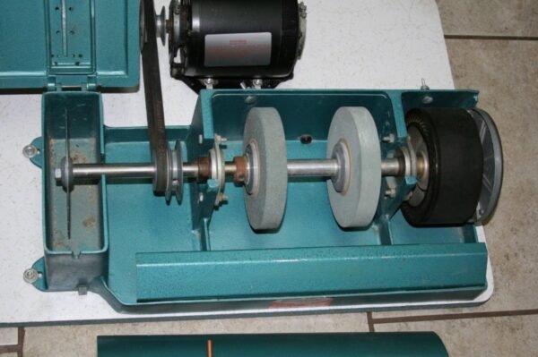 BEACON STAR LAPIDARY 6" HOLIDAY COMBO ROCK GRINDER, POLISHER, SAW - Image 3