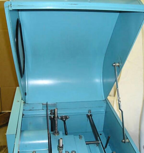 LAPIDARY EQUIPMENT: LORTONE LS12 DIAMOND ROCK SAW, NR